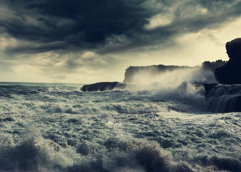 ocean storm with waves depicting ocean waves of grief